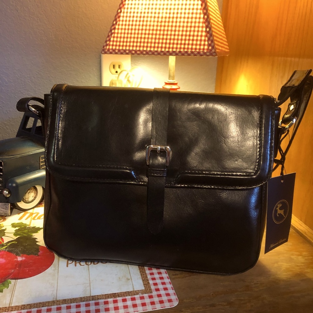 Ashwood Leather Crossbody